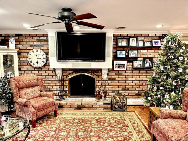 17 Thide Court, Smithtown, NY 11787