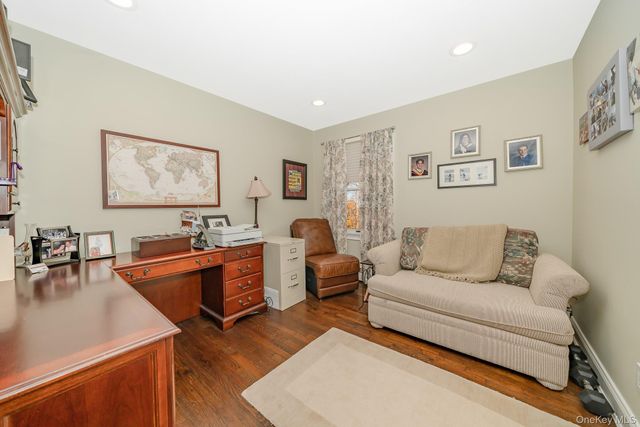 17 Thide Court, Smithtown, NY 11787