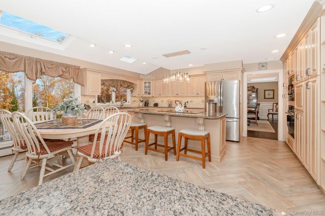 17 Thide Court, Smithtown, NY 11787