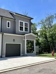 2157 Chadwell Retreat Dr, Madison, TN 37115