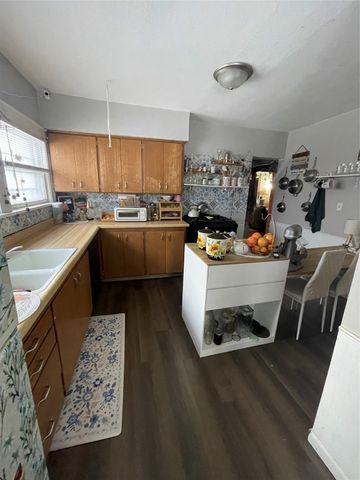 1240 32nd Street, Des Moines, IA 50311