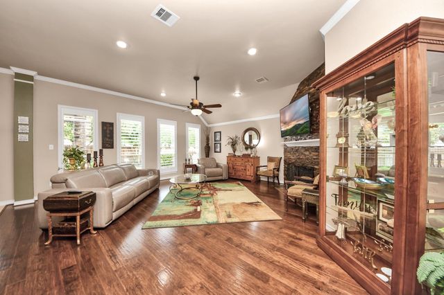 8830 Distant Woods Drive, Houston, TX 77095