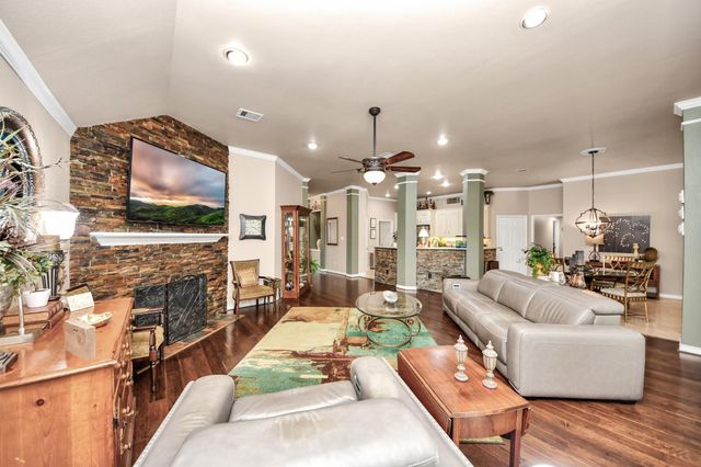 8830 Distant Woods Drive, Houston, TX 77095