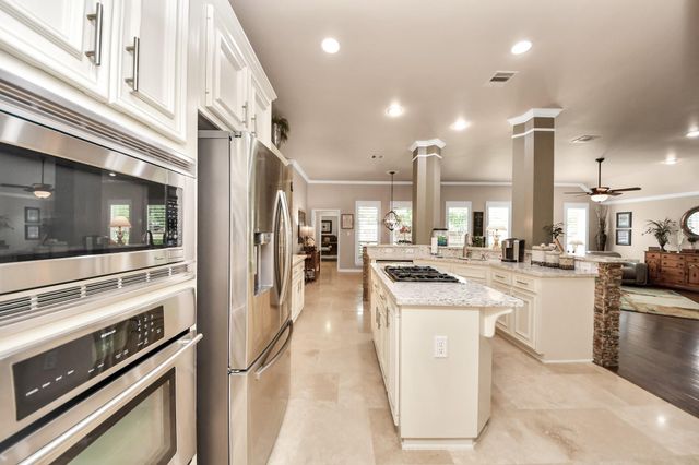 8830 Distant Woods Drive, Houston, TX 77095