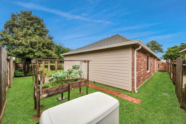 8830 Distant Woods Drive, Houston, TX 77095