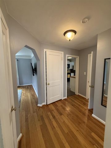 1995 Midvale Avenue, Ypsilanti, MI 48197