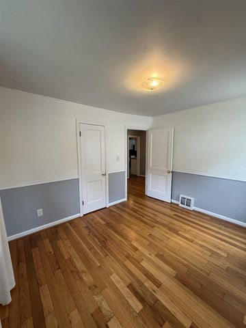 1995 Midvale Avenue, Ypsilanti, MI 48197