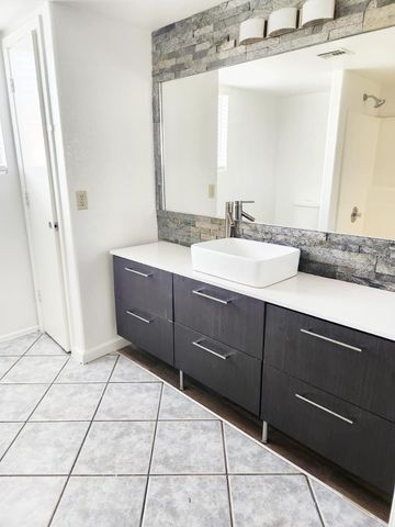 4320 E Morrow Drive, Phoenix, AZ 85050