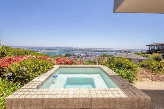 711 Armada, San Diego, CA 92106
