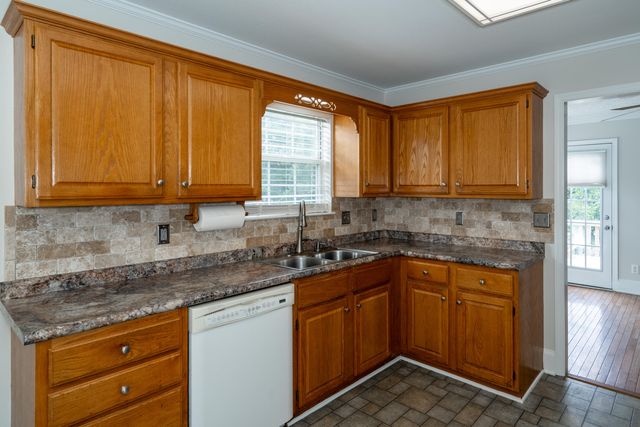 82 Edgewater Drive, Ringgold, GA 30736