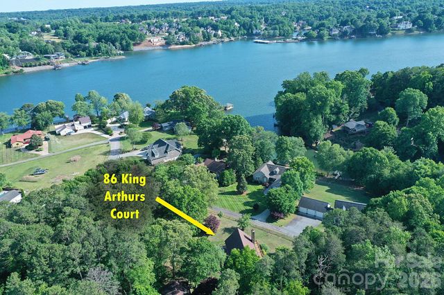 86 King Arthurs Court, Hickory, NC 28601