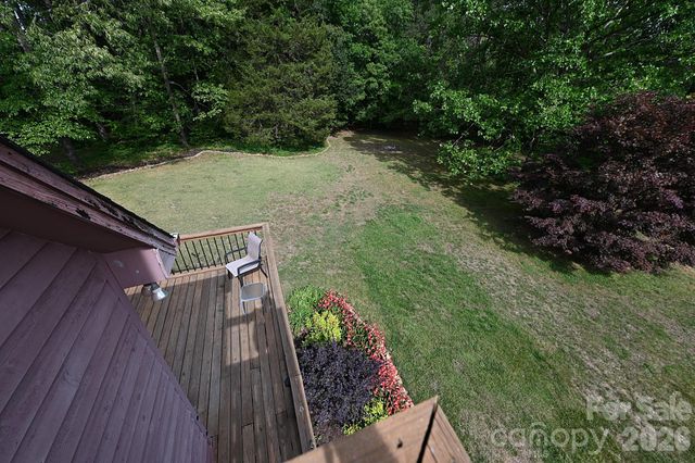 86 King Arthurs Court, Hickory, NC 28601