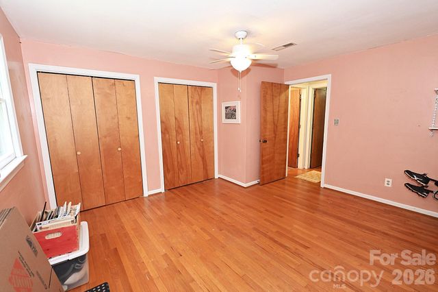 86 King Arthurs Court, Hickory, NC 28601