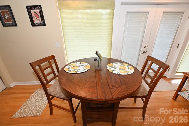 86 King Arthurs Court, Hickory, NC 28601