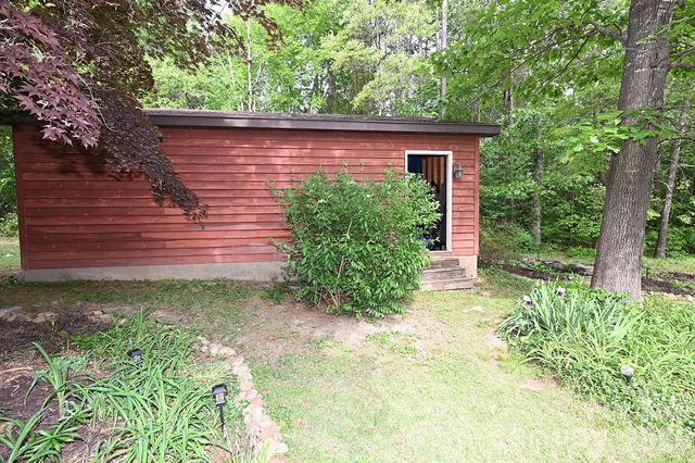 86 King Arthurs Court, Hickory, NC 28601