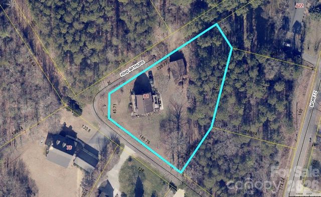 86 King Arthurs Court, Hickory, NC 28601