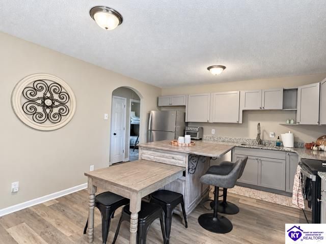 83 Tall Oak Court, Elizabethtown, KY 42701