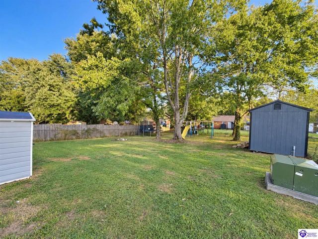 83 Tall Oak Court, Elizabethtown, KY 42701