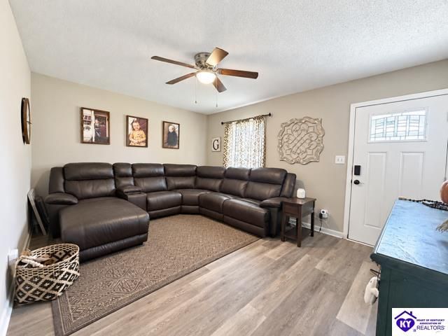 83 Tall Oak Court, Elizabethtown, KY 42701