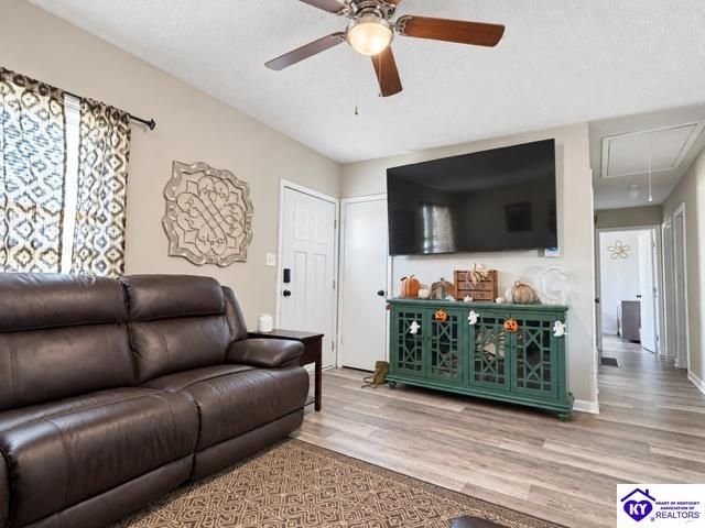 83 Tall Oak Court, Elizabethtown, KY 42701