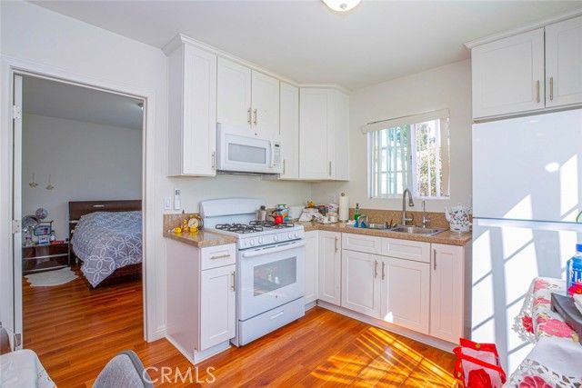 836 Edgemont Street, Los Angeles, CA 90029