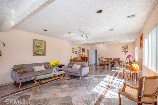 836 Edgemont Street, Los Angeles, CA 90029