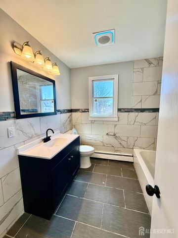 35 N Fiat Avenue, Iselin, NJ 08830