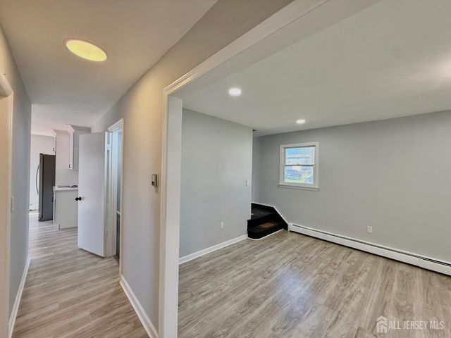 35 N Fiat Avenue, Iselin, NJ 08830