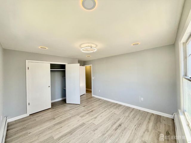 35 N Fiat Avenue, Iselin, NJ 08830