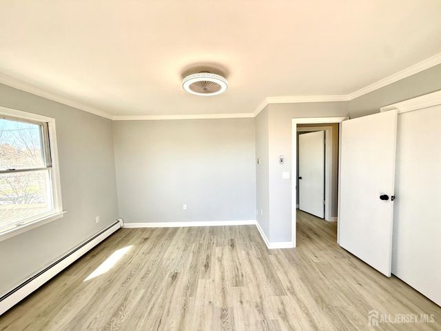 35 N Fiat Avenue, Iselin, NJ 08830
