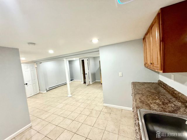 35 N Fiat Avenue, Iselin, NJ 08830