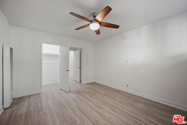 605 S Barrington Avenue 17, Los Angeles, CA 90049