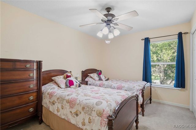 540 N Lake Circle, Crystal River, FL 34429