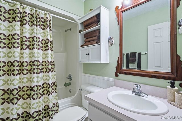 540 N Lake Circle, Crystal River, FL 34429