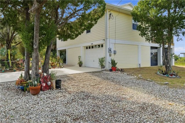 540 N Lake Circle, Crystal River, FL 34429