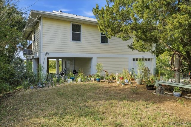 540 N Lake Circle, Crystal River, FL 34429