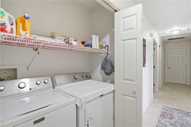 540 N Lake Circle, Crystal River, FL 34429