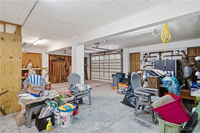 540 N Lake Circle, Crystal River, FL 34429