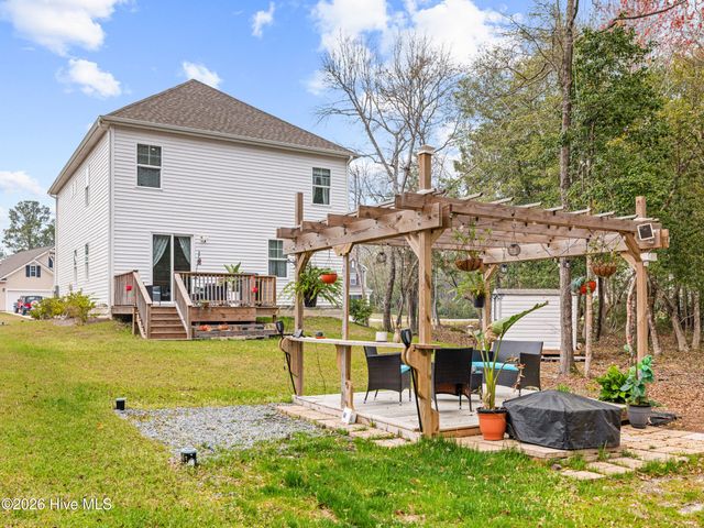 167 Evergreen Forest Court, Sneads Ferry, NC 28460