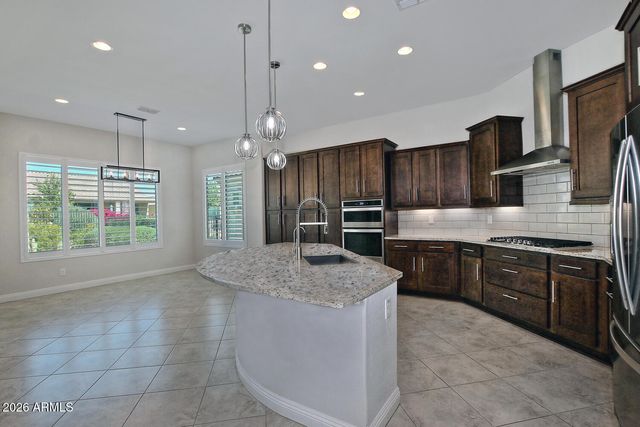 8180 W SILVER SPRING Way, Florence, AZ 85132