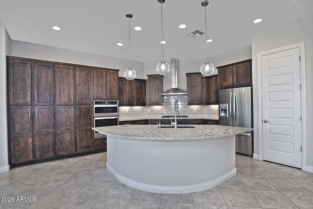 8180 W SILVER SPRING Way, Florence, AZ 85132