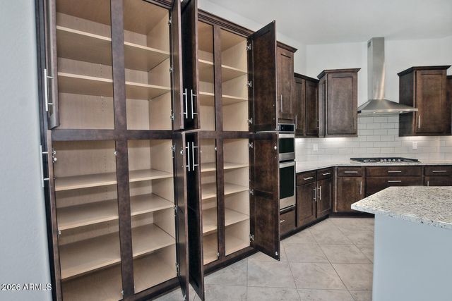 8180 W SILVER SPRING Way, Florence, AZ 85132