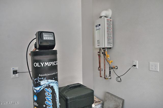 8180 W SILVER SPRING Way, Florence, AZ 85132