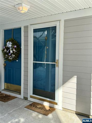 1148 Garrison Court, Mahwah, NJ 07430