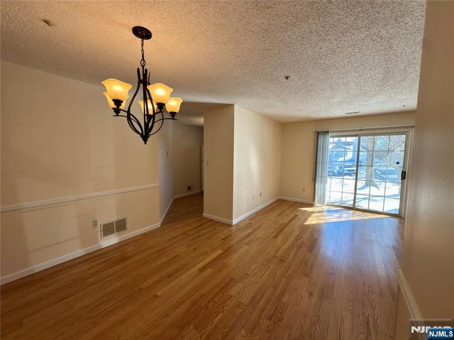 1148 Garrison Court, Mahwah, NJ 07430