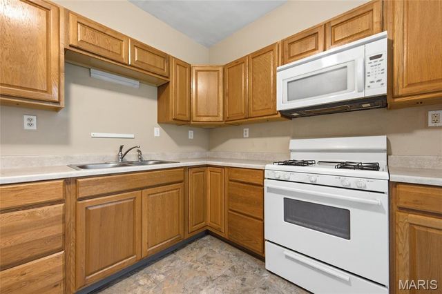 4756 Hannover Avenue, St Louis, MO 63123
