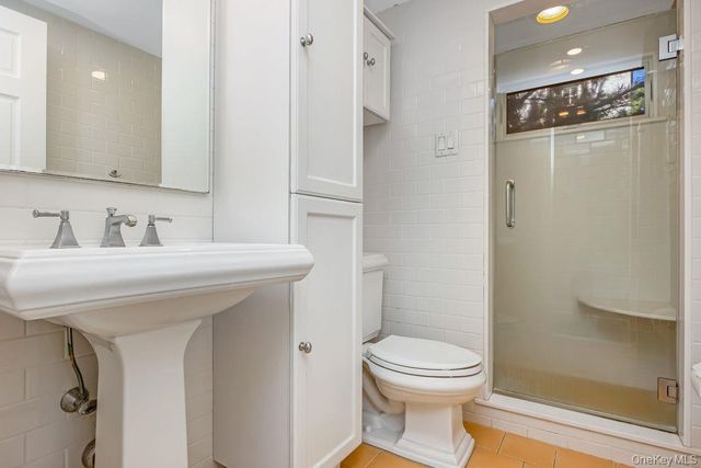 67 Cedar Place, Floral Park, NY 11001