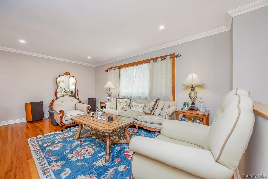 67 Cedar Place, Floral Park, NY 11001 — photo 2