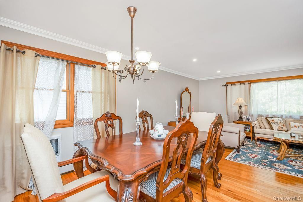 67 Cedar Place, Floral Park, NY 11001 — photo 5