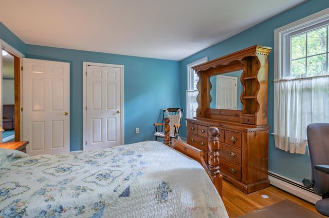 6 Gerard Drive, Merrimack, NH 03054
